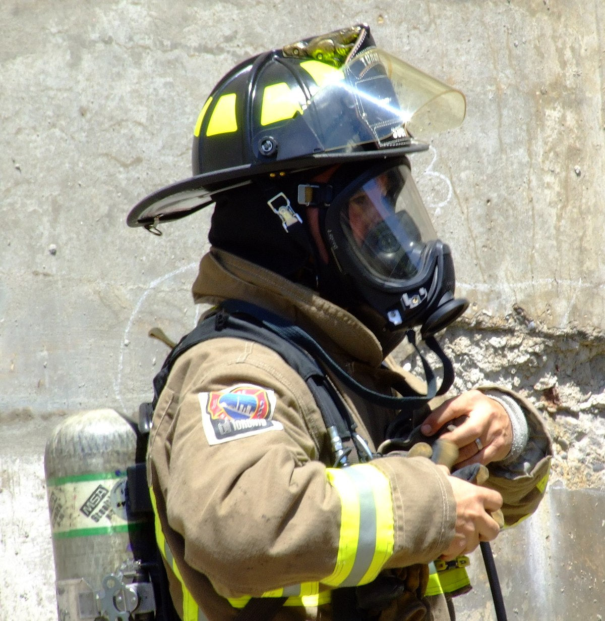 Understanding Self-Contained Breathing Apparatus (SCBA) Units – Delta ...